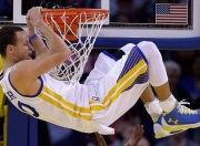 开云棋牌APP-独步江湖，江苏队轻取76人背后，锡安惊艳四座的时代寓言