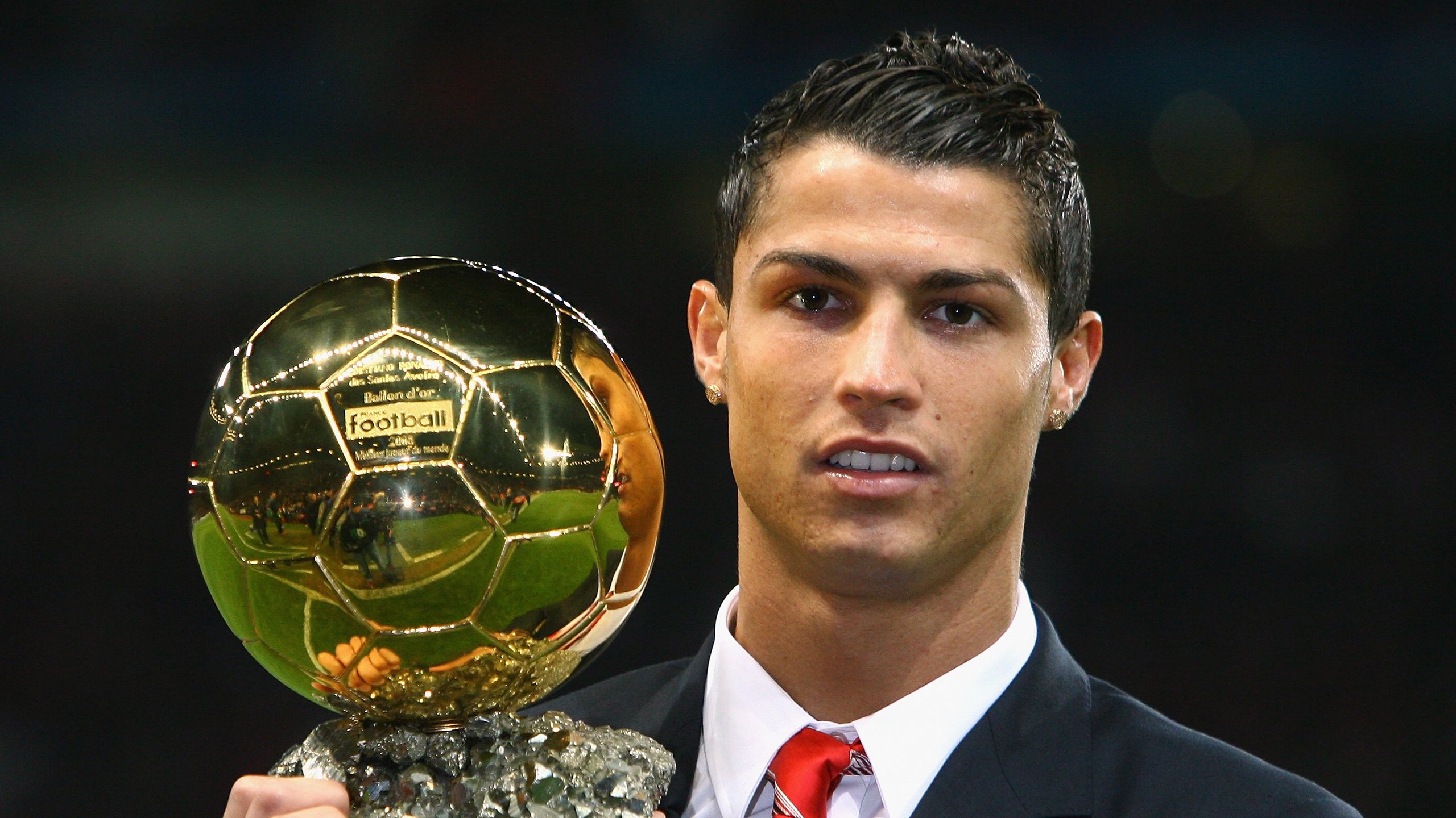 欧洲之巅的较量，法国队力克丹麦队，辛杜惊艳四座改写北欧童话