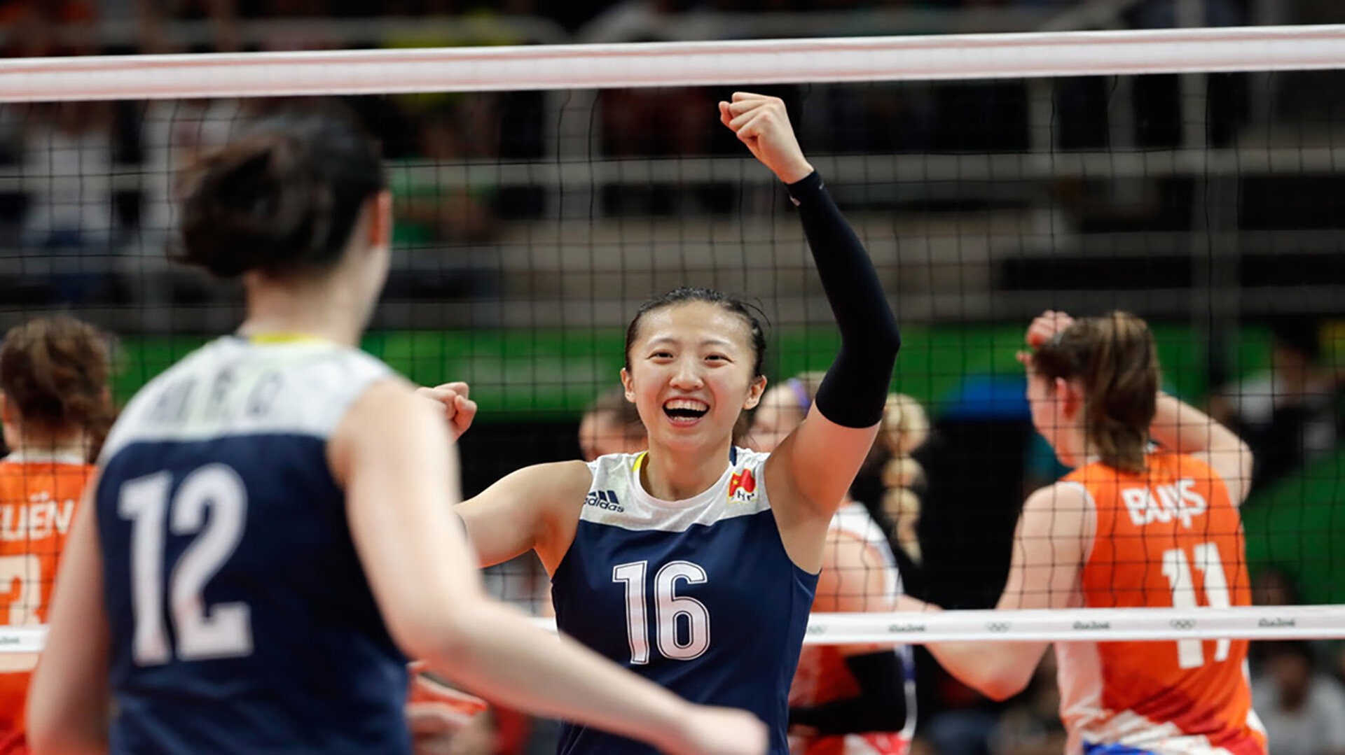 这是一篇基于您提供的多元关键词(2026世界杯、B组焦点战、喀麦隆绝杀巴西、京多安主导比赛、门将神勇)构思的深度文章